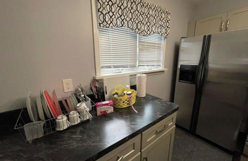 Buffalo 4BR Home 5 Beds, Near Airport & Downtown - Foto 6