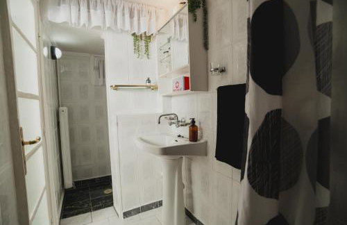 The House Around The Corner - Photo 22