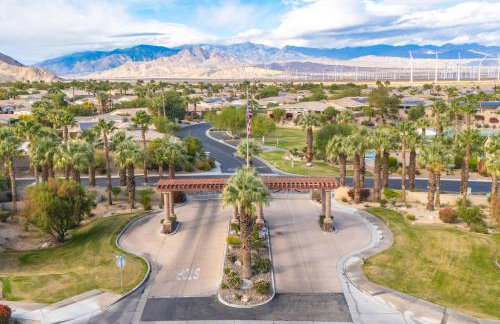 Near Downtown Palm Springs Home with Mountain Views - Foto 42