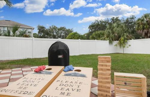 Tampa Private Large House, Game Room & Backyard - Sleeps 12, 4bdr, 3bth, Quiet Community, Near Everything in Tampa & St Pete - Foto 80