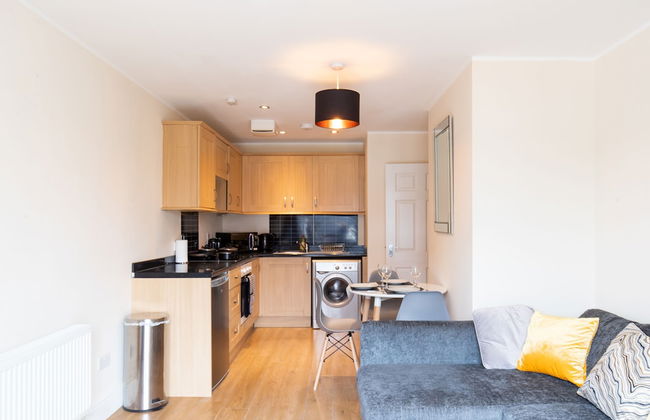 Velvet 1-bedroom Apartment With Balcony, Hoddesdon - Foto 33