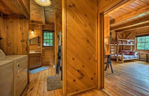 Athol Cabin with Deck and Fire Pit, 10 Mi to Lake - Foto 19