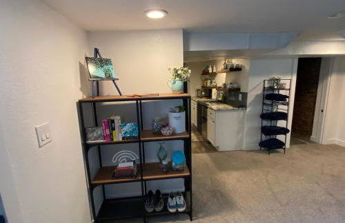 Artsy Platt Park Apartment Guest Suite for 4, QUICK Mountain Access! - Foto 11