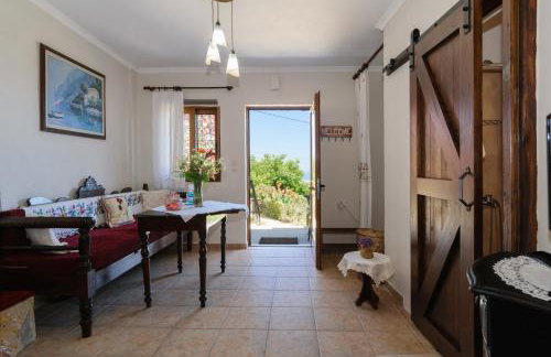 Casa Vasilia Traditional Home - Photo 2