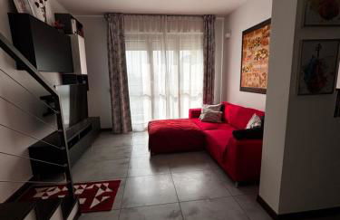 Modern Apartment with Balcony 2 Bedrooms & 2 Bathrooms near Cremona Fair - Photo 9