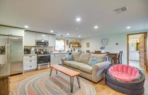 On-Site Lake Access Group Getaway in Afton - Foto 25