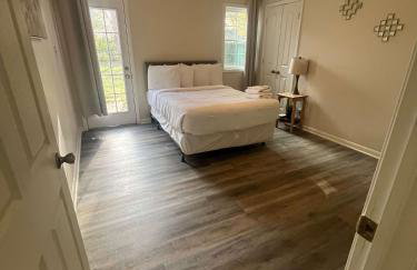 Fenced Yard Centrally Located-Parkway Village Pad - Foto 56