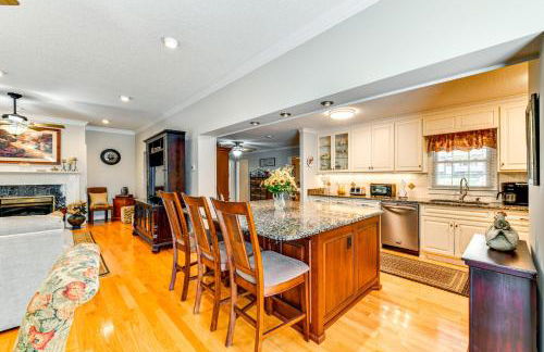 1 Mi to Dtwn Home with Fire Pit and Deck in Hudson! - Foto 9