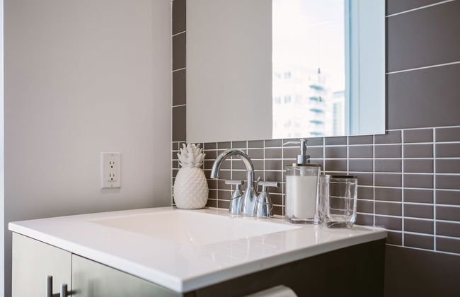 QuickStay - Beautiful Toronto Condo, City Views - Foto 21