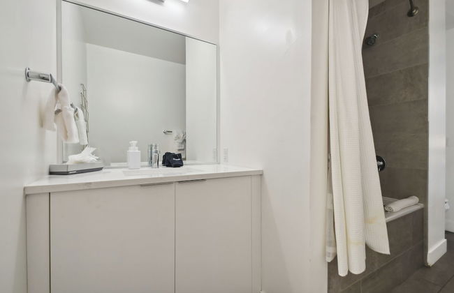 Cowboy Muse | RiNo Art Lofts - Foto 17