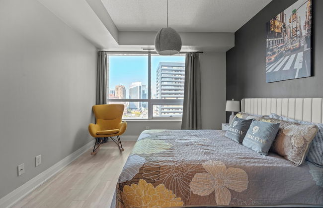 Modern Apartments in North York - Photo 60