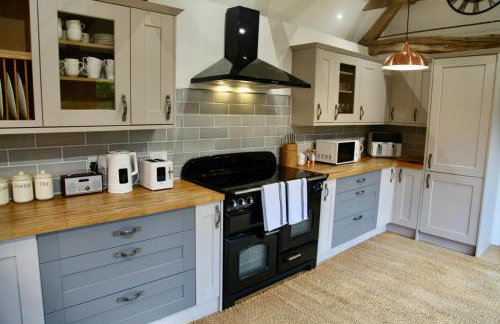 Cotswolds Grade II Listed Barn & underfloor heating - Foto 6