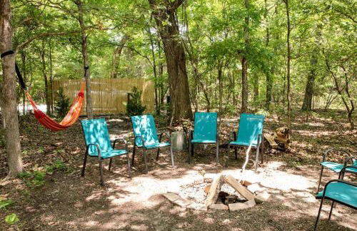 Hobbit Treehouse with Waterfall on the Brazos River for Glamping in Texas - Foto 19