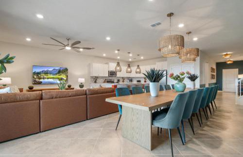 New 10-bedroom Luxury Retreat, Private Pool and Spa, Near Disney and Orlando - Foto 18