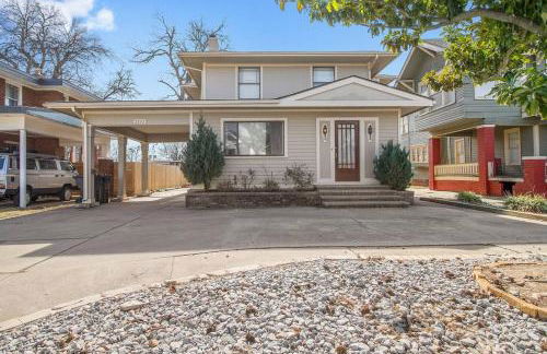 Cozy & Comfy - Few blocks away from Plaza District - Foto 18