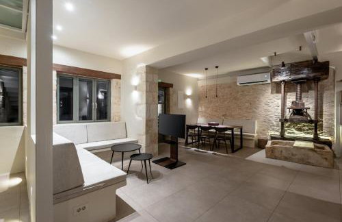 Olive Hideaway Private Pool Villa, Chania Sleeps 7 - Foto 35