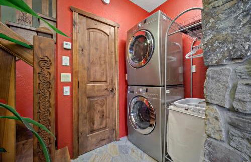 Ski-In Ski-Out Schweitzer Winter Chalet with Hot Tub - Foto 35