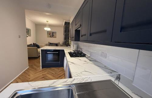 Southend Apartment With Parking, Private Garden and Beach Side Location - Foto 31