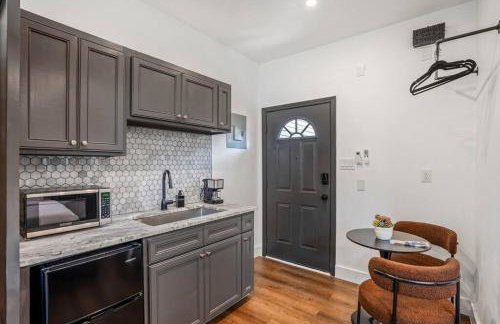 HTX Ultra Studio Suite #3 - Photo 10