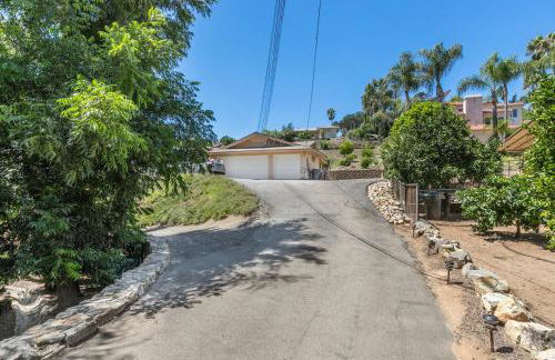 Charming 2 Room La Mesa Casita w/ Pool, BBQ & Yard - Photo 18