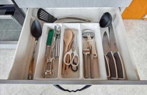 kostengünstige Wohnungen für Monteure in Zizishausen-Nürtingen, WiFi, Smart TV, Parkplatz, Autobahn A8, Stuttgart - Photo 12