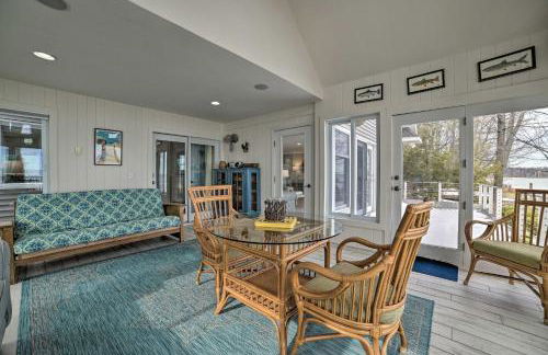 Getaway on Crystal Clear Lake Main and Guest House! - Foto 5