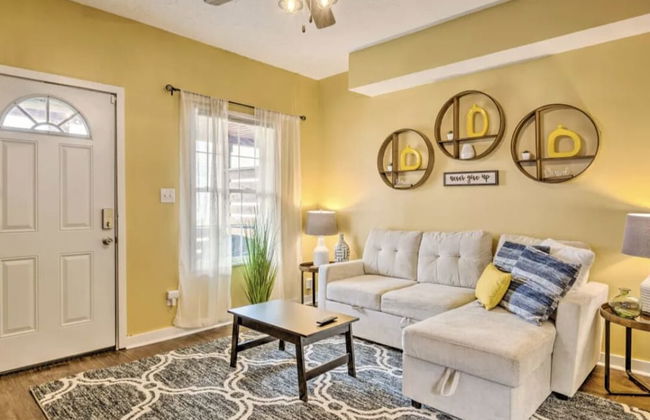 Urban Chic Townhome Near Downtown - Foto 21