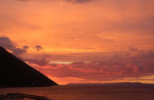 Prime and Exclusive Seafront Location Apartment Sunset - Foto 14