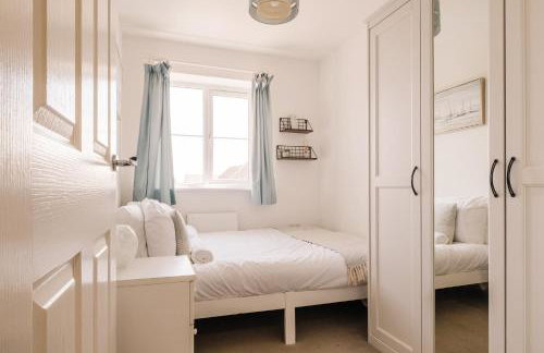 Beautiful 3 Bedroom Home Near Worcester - Photo 73