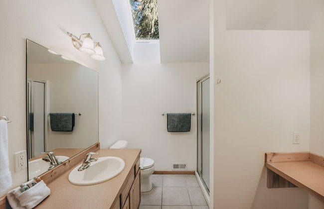 70MBR- Hot Tub - BBQ - Wi-Fi - Pets Ok - Sleeps 8 - Foto 47