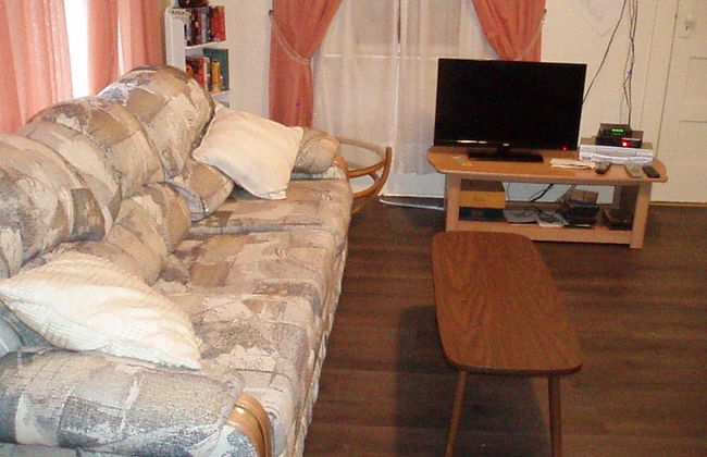 Canora Home Rentals Holiday Cottage - Photo 2