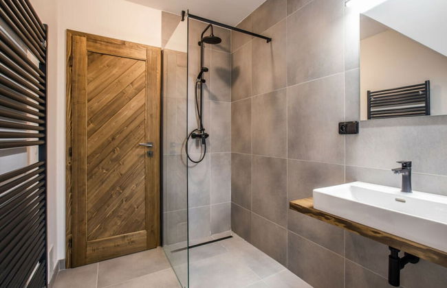 Holiday Villa in Beautiful Location - Photo 19