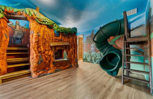 Happiest Home on Earth - Custom Pirate & Nature Bunks 8 King Suites Theater & Pool - Foto 15