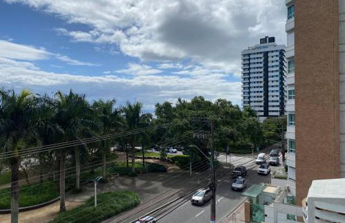 Amplo e Charmoso Apê com Vista para Beira-Mar Norte - Foto 19