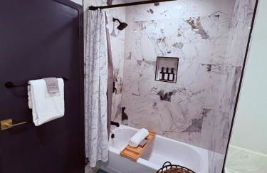 Downtown-Pool,Firepit,Trees, WFH-No gate fee like PML - Foto 5