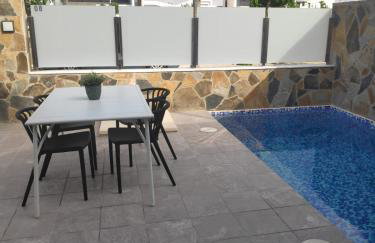 LUXURY 3 BED, 2 BATH DETACHED VILLA, PRIME LOCATION, ONLY 400 MTRS TO THE BEACH - Foto 3