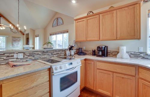 Pet-Friendly Townhome with Hot Tub in Redmond! - Foto 11