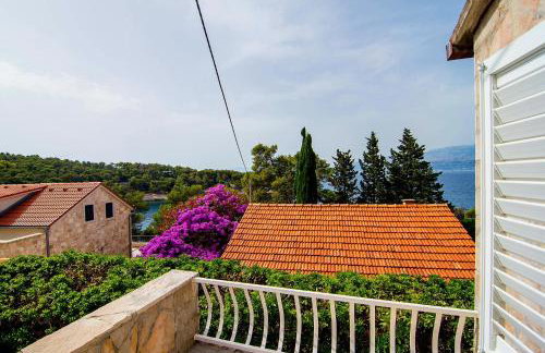 Beach House Splitska - Photo 14