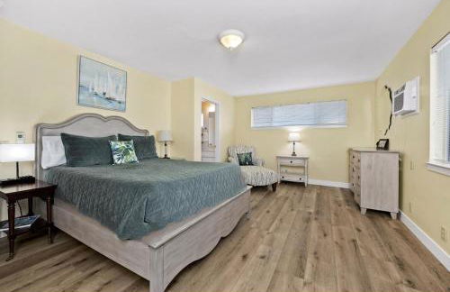 Sandy Feet Retreat -- Lakefront Retreat With Sand Volleyball Court! - Foto 39