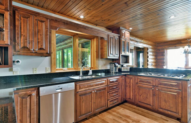 Lumberjack Lodge - Photo 18