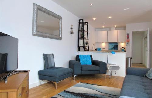 Seaview, Luxury apartment, 2 min walk to Porth Beach - Foto 25