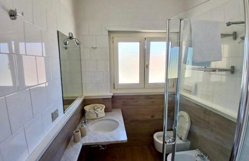 Luce, Silenzio ed Eleganza nel Cuore di Roma - 2 camere da letto - Photo 21