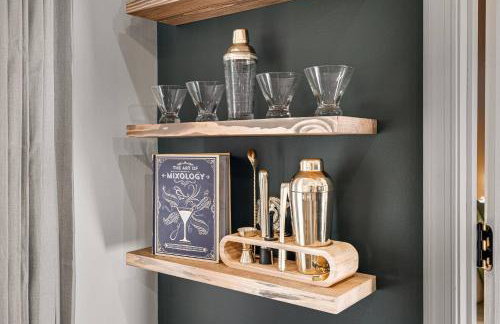 NEW! Shenandoah family & dog friendly cabin - 5 min walk river with private river access, BBQ, playground, fire pit - Foto 40