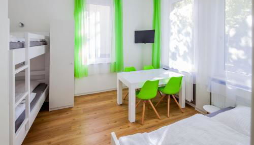 SecondHome Stuttgart - Moderne große Wohnungen nahe der hist Altstadt von Esslingen aN - versch Größen 8 - 11 - 19 Betten - Foto 2