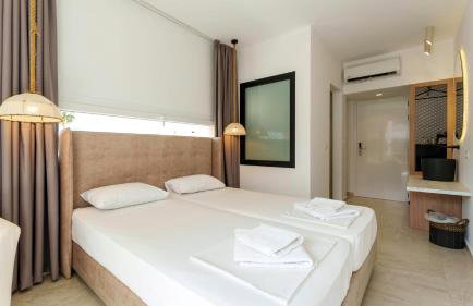 Stella Maria Hotel & Suites - Photo 66