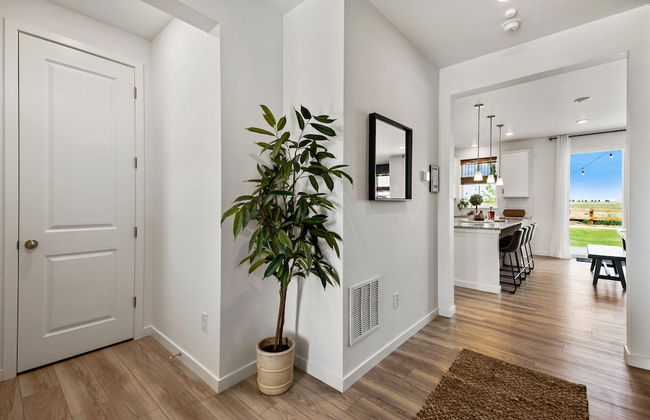 New Build W/ Great Backyard & Lake Access! - Foto 37