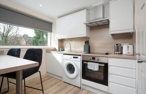 1BR Shawlands Walk To Queens Park with Parking - Photo 9