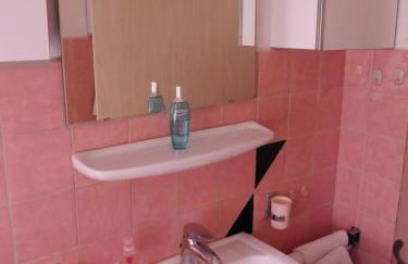 Charming, bright family home with conservatory - Foto 13