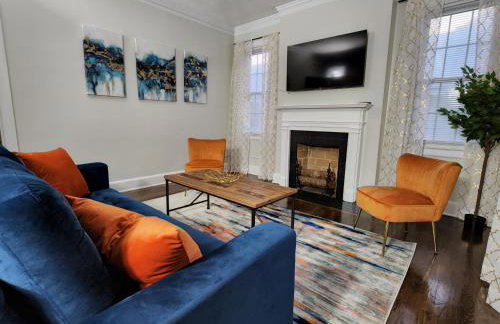 Spacious Centrally Located 3 Bed 2 Bath - Sleeps 8 - Foto 6