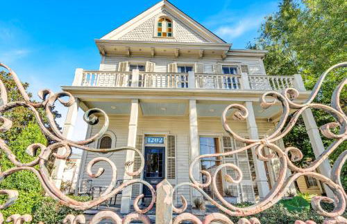 Historic 3BR LGD Gem Near Magazine & FQ - Foto 3